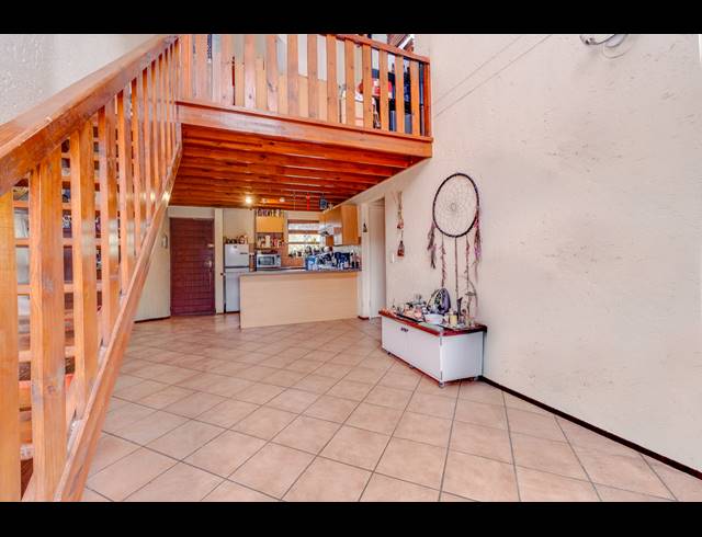 1 BEDROOM APARTMENT FOR SALE IN LONEHILL